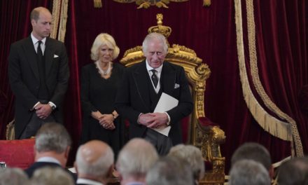 Reino Unido declara día no laborable por funeral de Isabel II