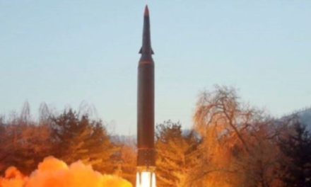 Corea del Norte lanza misiles balísticos de una distancia de 350 km a 59 km de altura