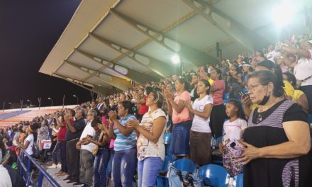 Maracayeros dijeron presente en la Gran Vigilia de Adoración en Aragua