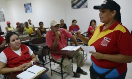Presidente Maduro exhorta al pueblo organizado a no bajar la guardia
