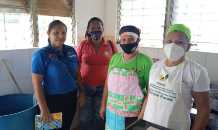 Programa de Alimentación Escolar atiende a la UEN Andrés Bello en Sucre