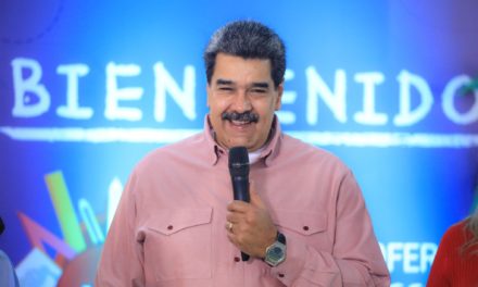 Presidente Maduro: La Patria brillará aún más con la alegría de las navidades