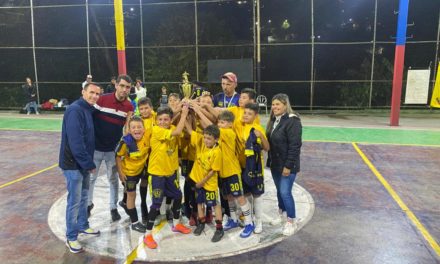 Con total éxito culminó torneo Futsal en la Colonia Tovar
