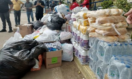 Gobernadora Karina Carpio garantiza distribución de alimentos a familias afectadas