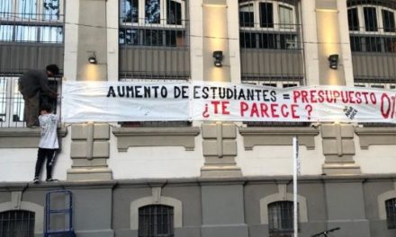 Docentes iniciaron huelga en Uruguay