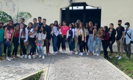 Estudiantes del IUTA hicieron recorrido por Telearagua, Ciudad MCY y Aragüeña 99.5FM