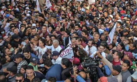 Pueblo mexicano respaldó a Amlo con masiva movilización