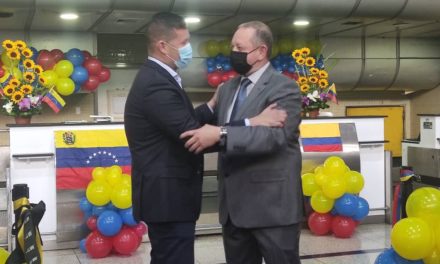 Venezuela reactivó operaciones de transporte aéreo-comercial con Colombia