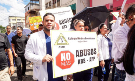 Médicos dominicanos anuncian paro para exigir mejores pensiones