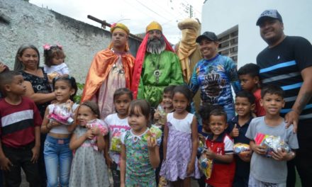 Alcaldesa Lolimar Montilla agasajó a niños y niñas durante celebración de Reyes Magos