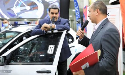 Registro para la compra de vehículos iraníes sólo es por el sistema de códigos QR