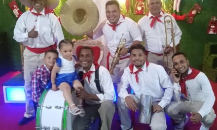 Alexis Osorio y su mariachi Kosteño contagian con su ritmo en la región aragüeña