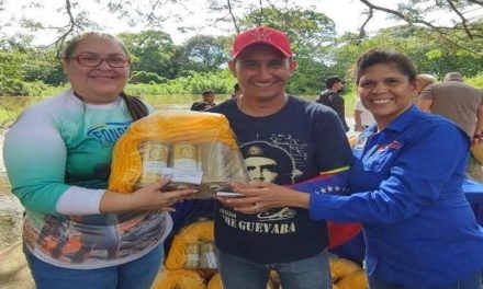 Gobierno nacional entregó 1 mil 124 financiamientos a los pescadores de Venezuela