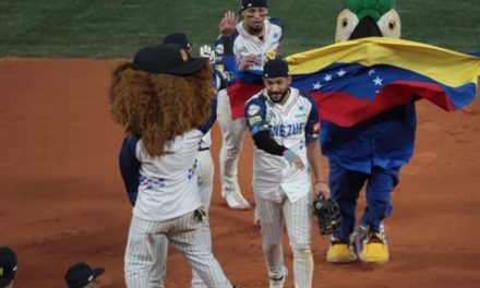 Venezuela dejó en el terreno a Dominicana en la Serie del Caribe 2023