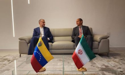 Venezuela reitera voluntad de cooperación estratégica con Irán en defensa de la soberanía