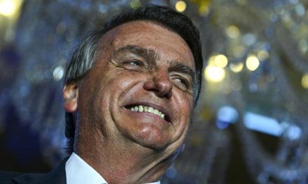 Anunciaron retorno de Bolsonaro a Brasil el 15 de marzo