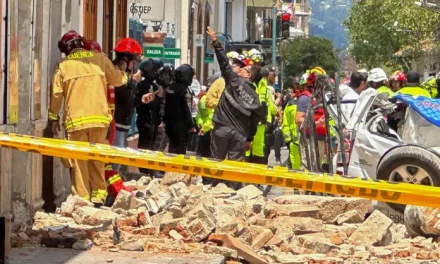 13 fallecidos y 126 heridos por sismo de magnitud 6.5 en Ecuador