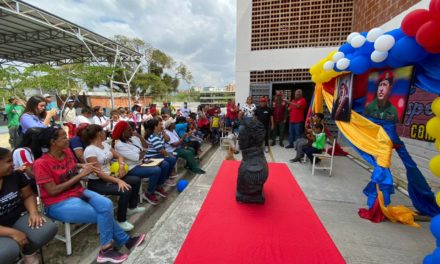 Conversatorio de Hugo Chávez deja huellas en los jóvenes
