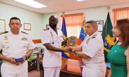 Barbados y Venezuela compartieron experiencias profesionales, navales y militares