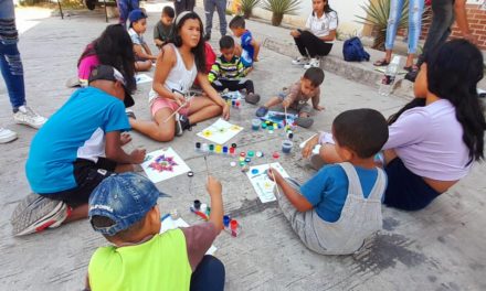 Niños de la Patria disfrutaron de pintura al aire libre en Ciudad Socialista La Mora
