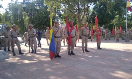 Ascendidos más de 300 milicianos en un acto cívico – militar en la plaza Bolívar de Maracay
