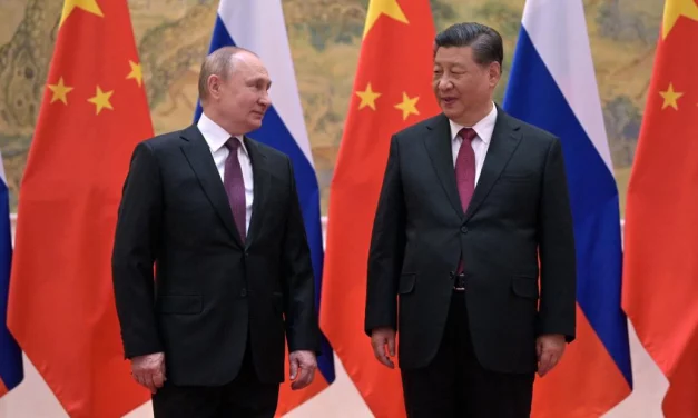 China está a favor de reforzar la cooperación con Rusia y la India