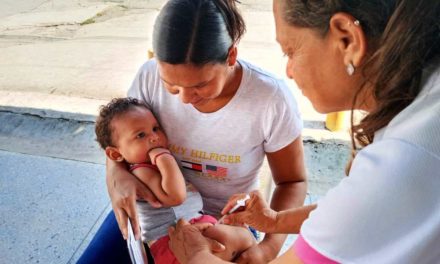 Jornada de Vacunación de Las Américas inmuniza a pobladores de Revenga