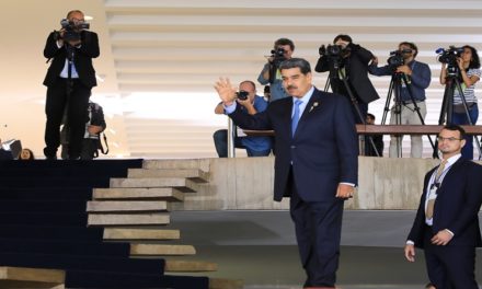 Presidente Maduro llegó al Palacio de Itamaraty