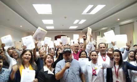 Gobierno Bolivariano otorgó ascensos a trabajadores de la Fmba en Aragua