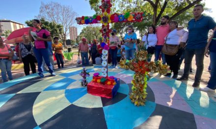 Girardot inició festividades para celebrar la Cruz de Mayo