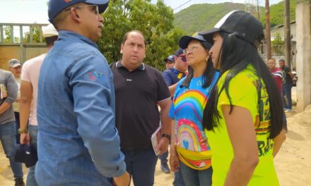 Gobierno Bolivariano supervisó construcción de viviendas en Las Tejerías