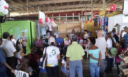 Presentadas propuestas para impulsar economía del Mercado Municipal de La Mora