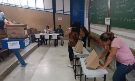 UCV Aragua lleva a cabo las elecciones con normalidad