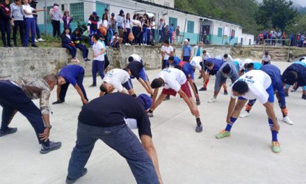 Realizaron encuentro deportivo en Eje Chávez Vive de la Colonia Tovar