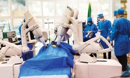 Irán y Rusia firmaron acuerdo para fabricar juntos robot quirúrgico