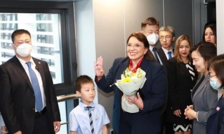 Presidenta hondureña inició visita de Estado a China