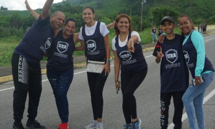 Comunidad ubista participó en la Gran Caminata 5K