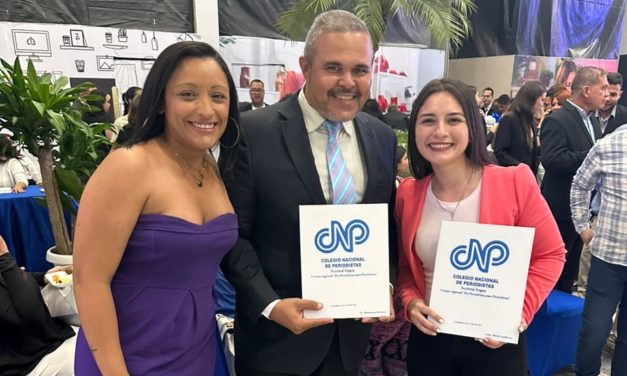 De Periodistas para Periodistas: CNP premió a María Gutiérrez y a Jhonnatan Briceño