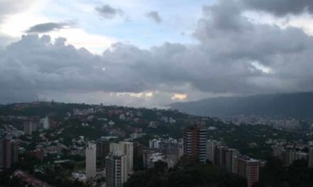 Inameh pronosticó abundante nubosidad con lluvias eléctricas en el país