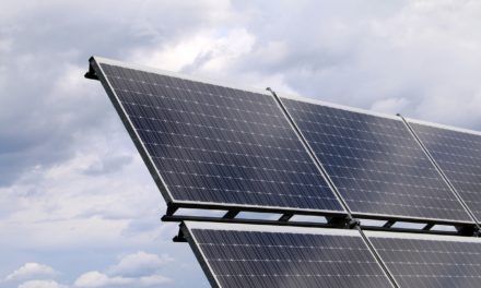 ¿Cómo funcionan los sistemas de energía solar en lo técnico, financiero y ambiental?