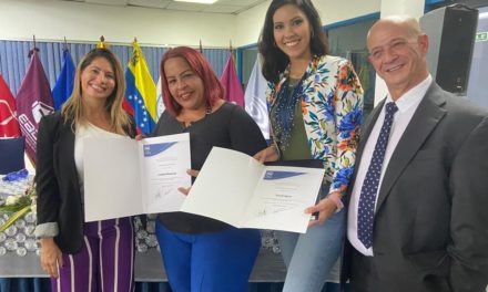Universidad Bicentenaria de Aragua reconoció labor de periodistas aragüeños