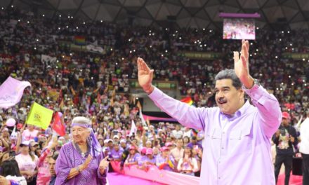 Presidente Maduro destacó unidad de los venezolanos para fortalecer el desarrollo del país