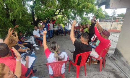 Psuv Aragua sostuvo encuentro con militancia del municipio Libertador