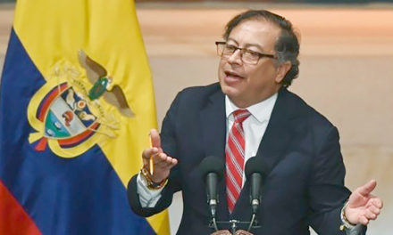 Presidente Petro instó a legisladores a discutir reformas sociales y ambientales en Colombia