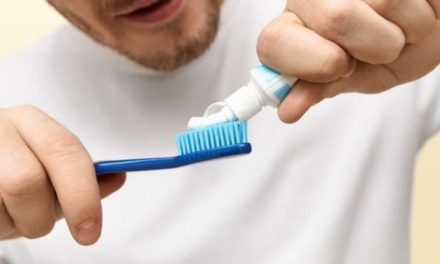 Estudio relaciona mala higiene dental con enfermedades cerebrales