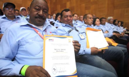 Corpoelec entregó reconocimiento a más de siete mil trabajadores