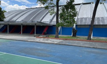 Avanzan trabajos de rehabilitación en el Polideportivo Las Delicias