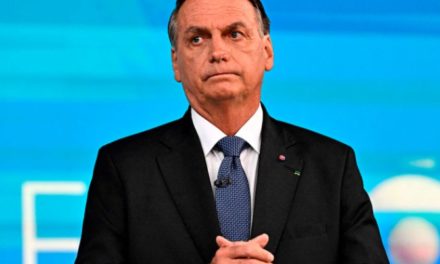 Bolsonaro podría huir de Brasil luego de acusaciones en su contra