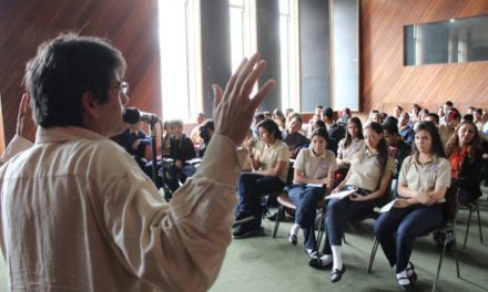 Venezuela realizará primer Festival de Poesía Estudiantil