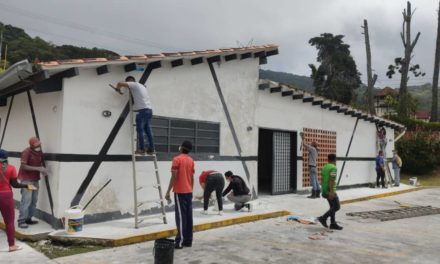 Realizada jornada de limpieza integral en CDI Simón Bolívar en Tovar